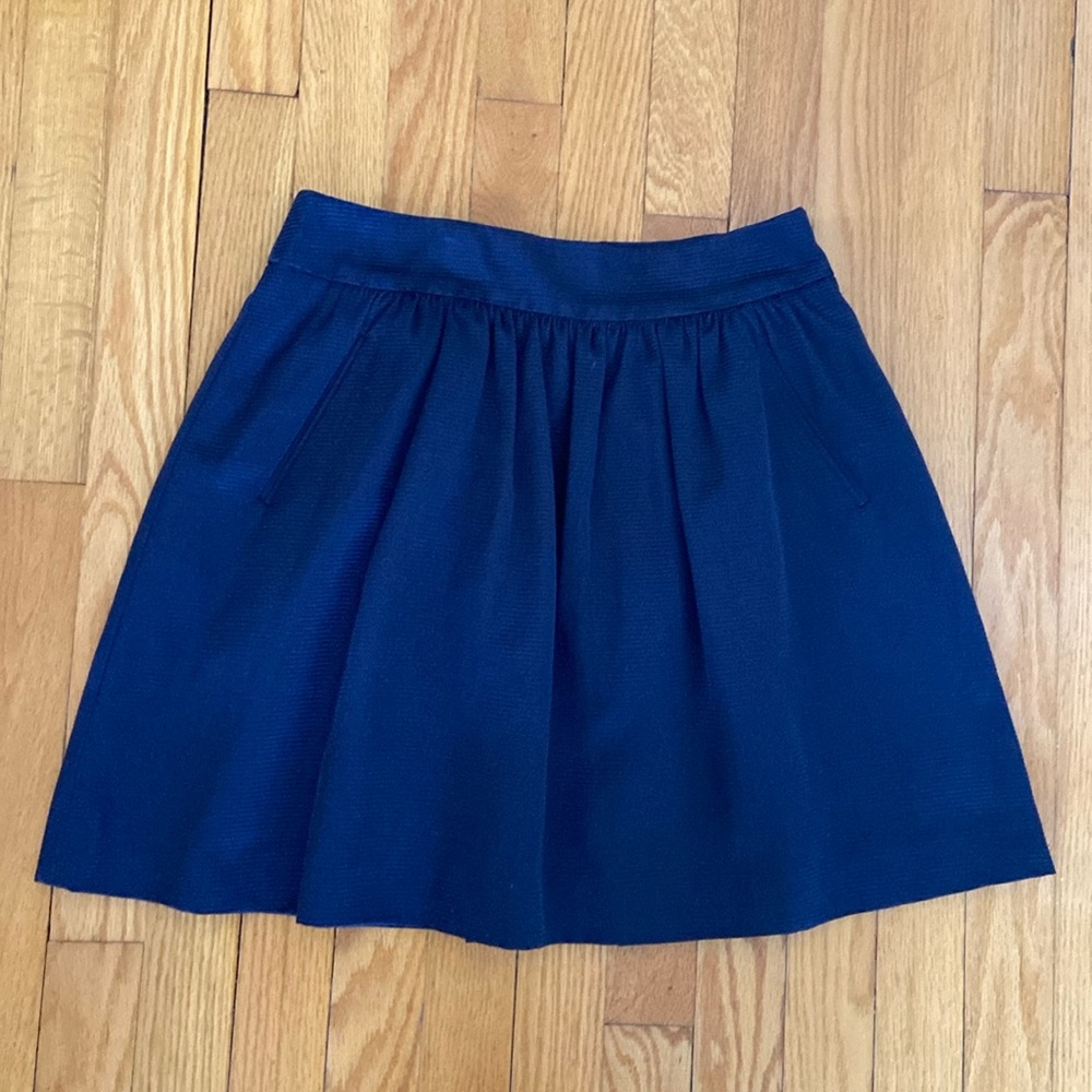 Crown & Ivy NWOT Navy Blue Fully Lined Mini Skirt with Pockets
